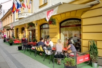  Vacation Hub International | Mucha Hotel Food