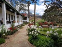  Vacation Hub International | Over The Mountain Guest Farm Food