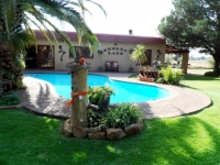  Vacation Hub International | A Cherry Lane Self Catering & B&B Food