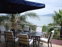  Vacation Hub International | Kosmos Manor Food