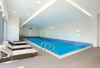  Vacation Hub International | Heston Hyde Hotel Food