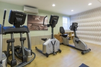  Vacation Hub International | Shadyside Inn All Suites Hotel Food