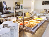  Vacation Hub International | Queens Park Hotel Food