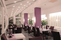  Vacation Hub International | Hotel  Montana Food