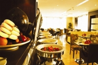  Vacation Hub International | Kingsgate Hotel Abu Dhabi Food