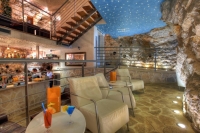  Vacation Hub International | Hotel More Food