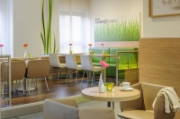  Vacation Hub International | ibis Hotel München City Food