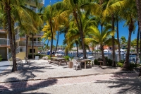  Vacation Hub International | Marina Del Mar Resort & Marina Food