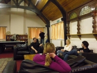  Vacation Hub International | Kinlay House Hostel Food