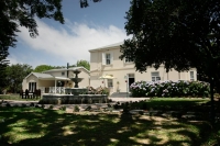  Vacation Hub International | Riversyde Manor - Queen Victoria Food