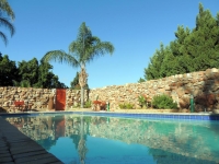  Vacation Hub International | Oasis Country Lodge Food