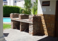  Vacation Hub International | Pollok Guest Lodge Food