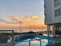  Vacation Hub International | Ocean Breeze Economy Suites Food
