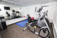  Vacation Hub International | Ramada South Mimms M25 Food