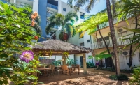  Vacation Hub International | Coral Tree Inn Food
