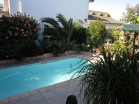  Vacation Hub International | Two Owls Guest House Food