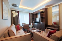  Vacation Hub International | Dusit D2 Kenz Hotel Dubai Food
