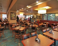  Vacation Hub International | Clarion Inn Lake Buena Vista Food