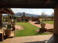  Vacation Hub International | Berit Country Home & Chapel Food