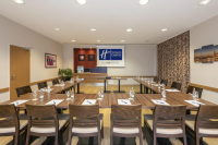  Vacation Hub International | Holiday Inn Express Cologne - Muelheim Food