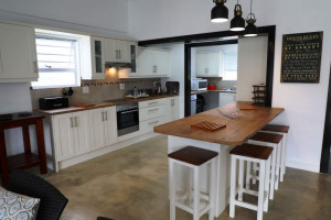  Vacation Hub International | Sandbaai Cottages Food