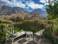  Vacation Hub International | Vineyard Hotel Food