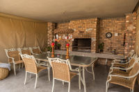  Vacation Hub International | Desert Rendezvous Food