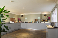  Vacation Hub International | Phoenix Hotel Food