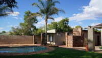  Vacation Hub International | Mc Kala Guest House Food