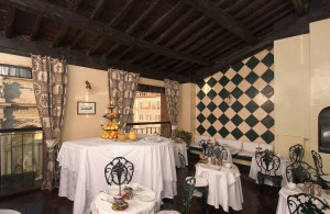  Vacation Hub International | Hotel Fontana Food