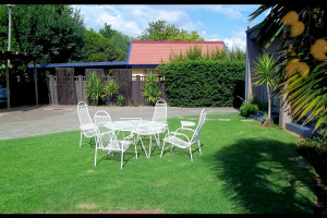  Vacation Hub International | Heidi's Place Guesthouse Food