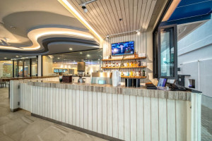  Vacation Hub International | Hotel Clover Patong Food