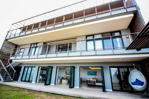  Vacation Hub International | LoveLea Holidays - Sheffield Luxury Beach Villa Food