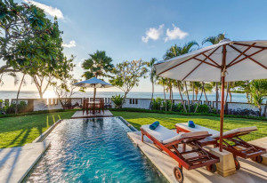  Vacation Hub International | Discovery Kartika Plaza Hotel Food