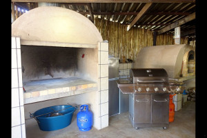  Vacation Hub International | The Escape Cottage Food