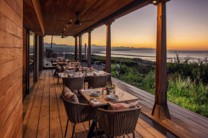  Vacation Hub International | Sky villa boutique hotel Food