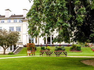  Vacation Hub International | The Devonshire House Hotel Food