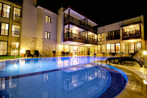  Vacation Hub International | Venus Suite Hotel Food