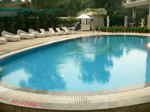  Vacation Hub International | The Royal Plaza Food
