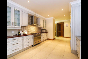  Vacation Hub International | 6 On Acacia Food