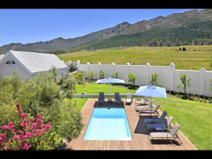  Vacation Hub International | Goodings Groves Olive Farm Food