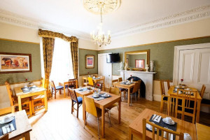  Vacation Hub International | Balmore Guest House Edinburgh Food
