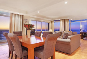  Vacation Hub International | Ocean View 701 by AirAgents Food