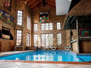  Vacation Hub International | Mereke Manor Food