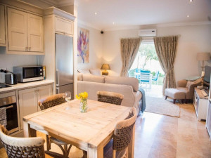 Vacation Hub International | Maison Des Huguenots Le Roux Food