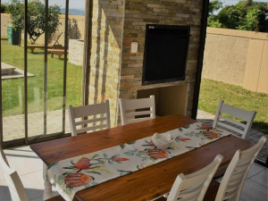  Vacation Hub International | Rovy Villas Luxurious Chalet Food
