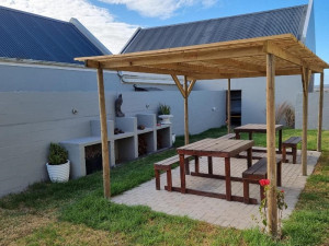  Vacation Hub International | Rustic Hill Food