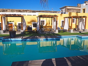  Vacation Hub International | Feitoria Boutique Hotel Food