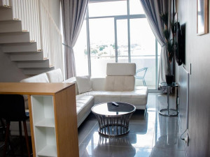  Vacation Hub International | Urban Oasis Apartments at Freedom Plaza Food