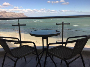 Vacation Hub International | Hibernian Towers 1204 Food